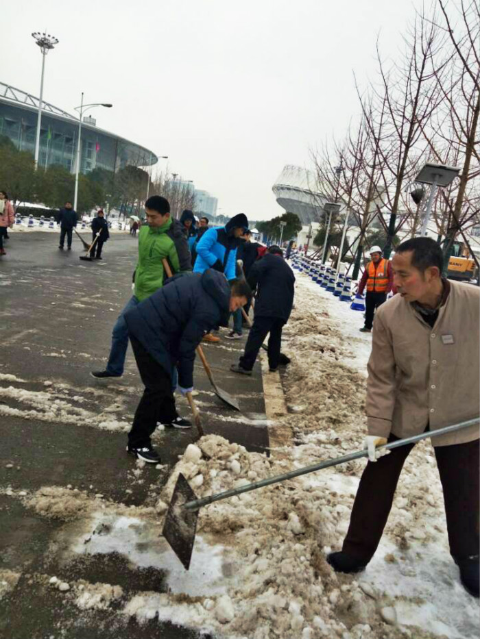 一場(chǎng)雪，體育中心美得不要不要的 但最美的風(fēng)景還是他們(圖6)