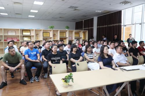 激情六月，第四期“新時(shí)代大講堂”火熱舉行(圖1)