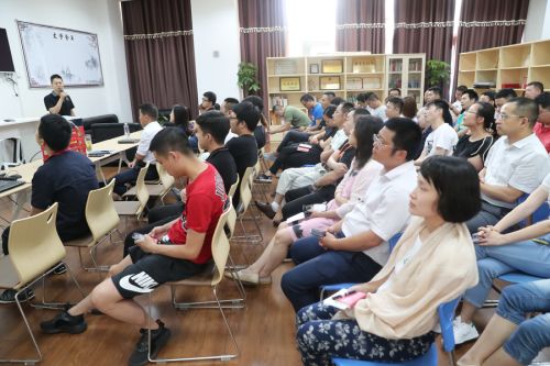 激情六月，第四期“新時(shí)代大講堂”火熱舉行(圖2)