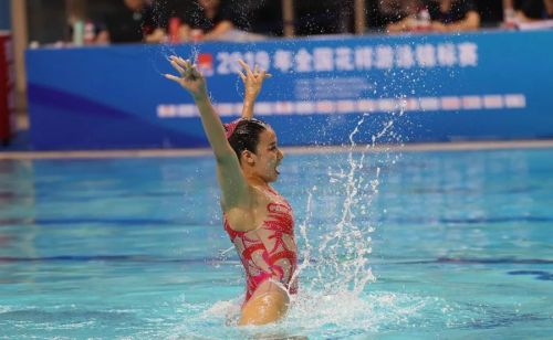 “水上芭蕾”究竟有多美？全國花樣游泳錦標(biāo)賽武漢“綻放”（附精美圖集）
