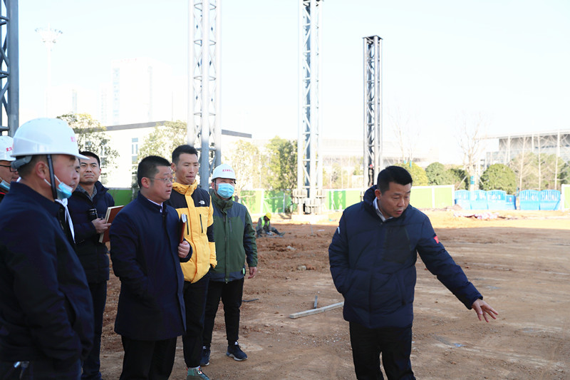 公司領(lǐng)導(dǎo)檢查軍運(yùn)會賽后利用項(xiàng)目建設(shè)(圖6) 公司領(lǐng)導(dǎo)檢查軍運(yùn)會賽后利用項(xiàng)目建設(shè)(圖6)